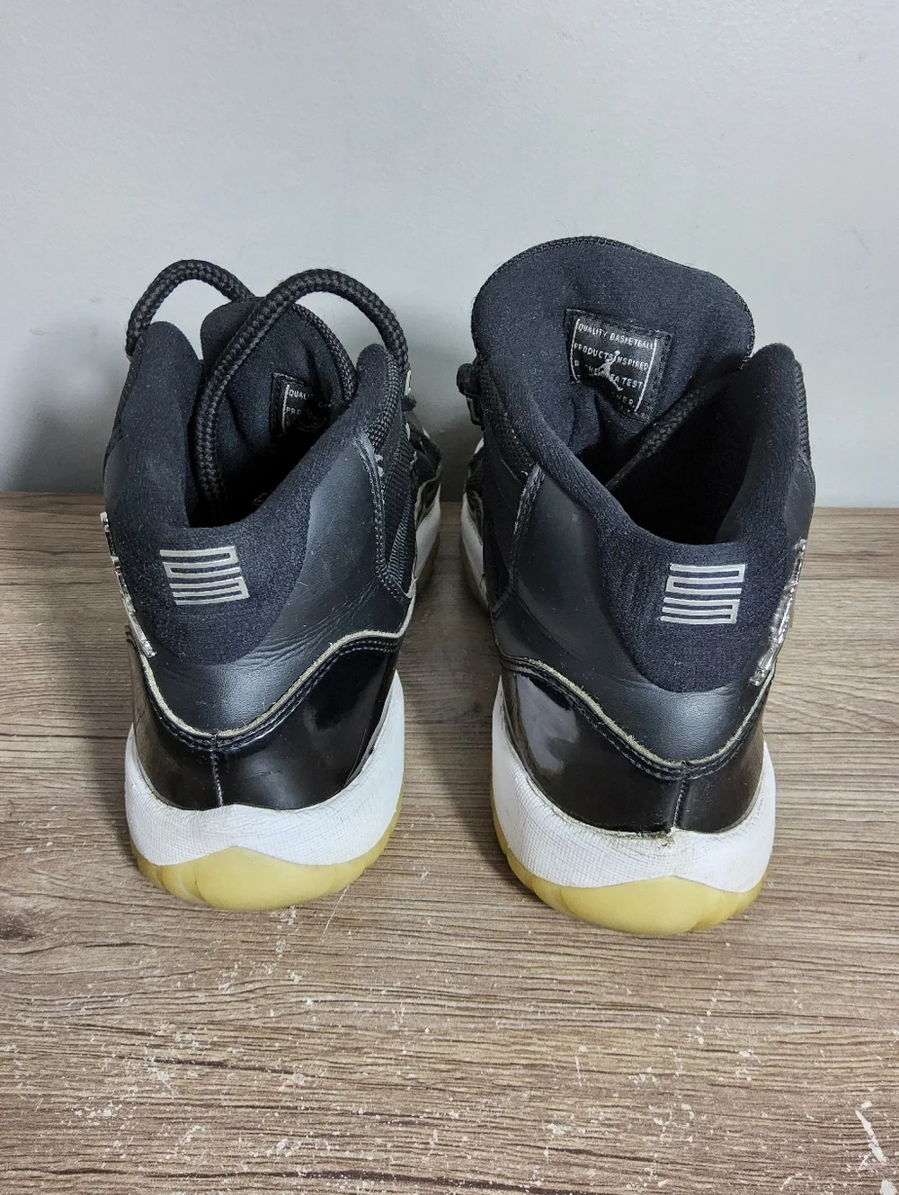 Jordan Air Jordan 11 Retro Jubilee Black White Youth 7Y  Basketball Shoes - Picture 4 of 9